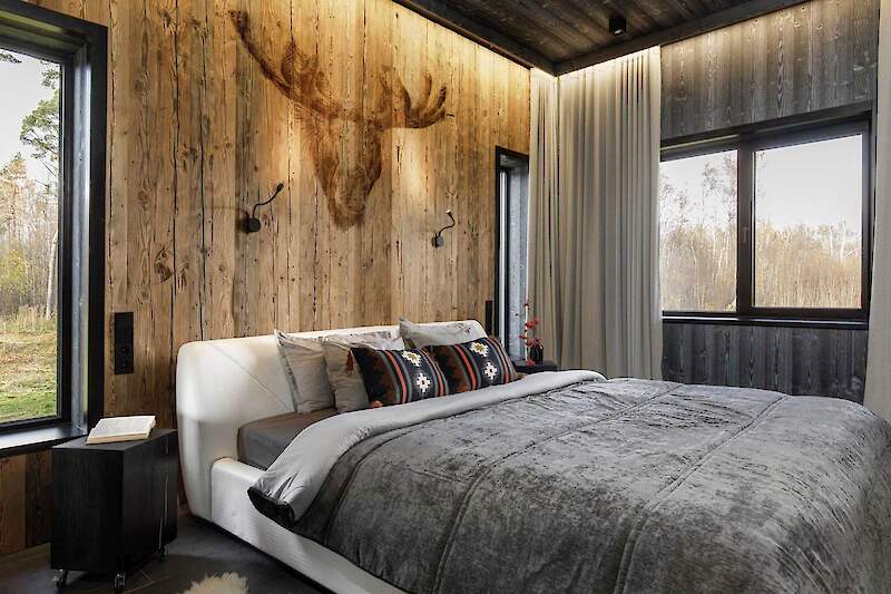 Jõuline ja hubane – inspiratsiooni täis jahimaja interjöör