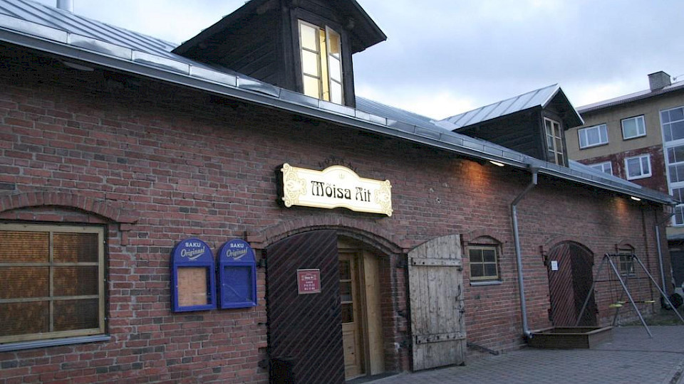 Manor Garden guest house and pub